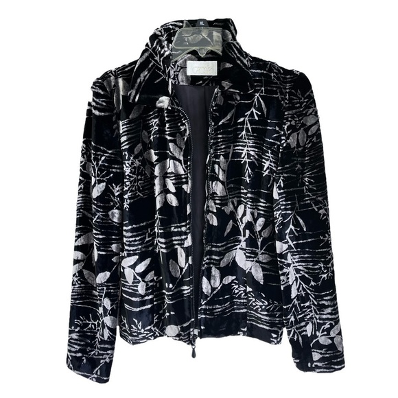 Vintage Cache’ Black Velvet Zip Jacket with Sliver Foliage Floral Shimmer Size 4 - Picture 3 of 8